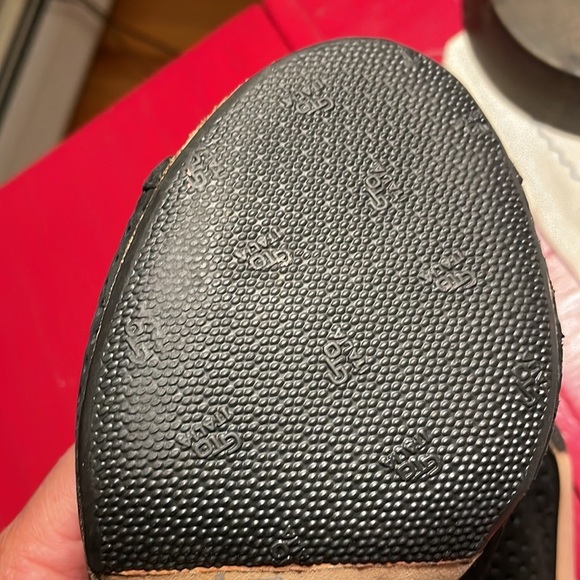 STUART WEITZMAN Suede Heels - Picture 7 of 12